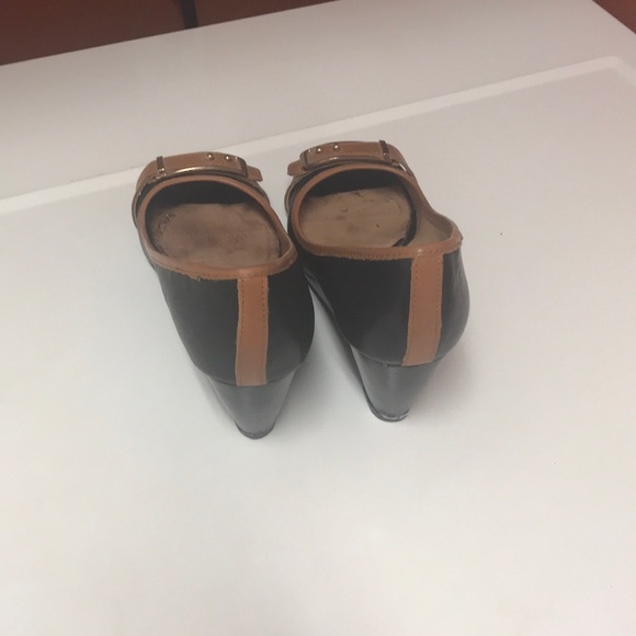 Shoes - Picture 6 of 8